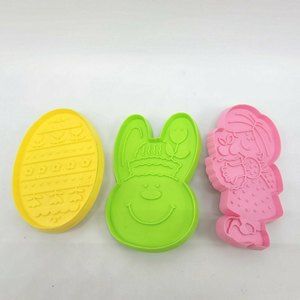 Hallmark Lot 3 Easter Cookie Cutters Egg Bunny Rabbit Girl Basket Impression